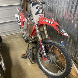 2014 CRF 450 Honda Dirt Bike