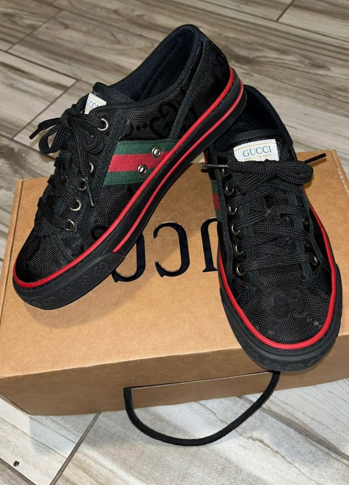 Gucci Shoes New In Box