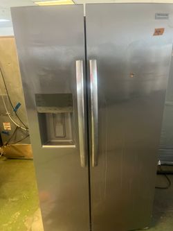 Frigidaire Gallery Side-by-Side Stainless Steel Refrigerator