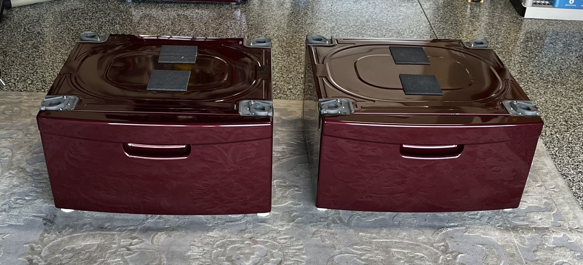 Like New Samsung Pedestals Universal Size Fits All Samsung Washers