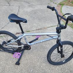 Free Agent Maverick RT Freestyle BMX Bike Bicycle 3 piece crankset 20" Tires all tuned up - $60 FIRM
