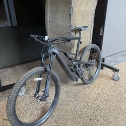 2020 Specialized Turbo Levo Comp Alloy – $4,000 – Excellent Condition