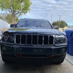 2005 Jeep Grand Cherokee chrome front grill