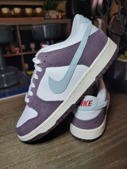 NIKE DUNK LOW SE 'BURGUNDY ASH GLACIER BLUE'