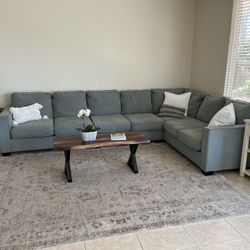Sectional Couch Blue/grey 