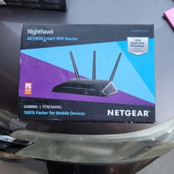 Nighthawk AC1900 Smart WiFi Router 