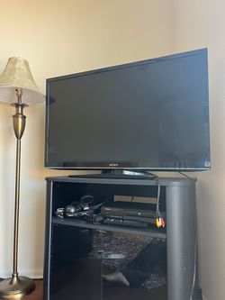 Sony Bravia Flat Screen TV with stand