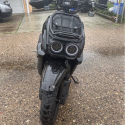 200 Cc Scooter With Title 