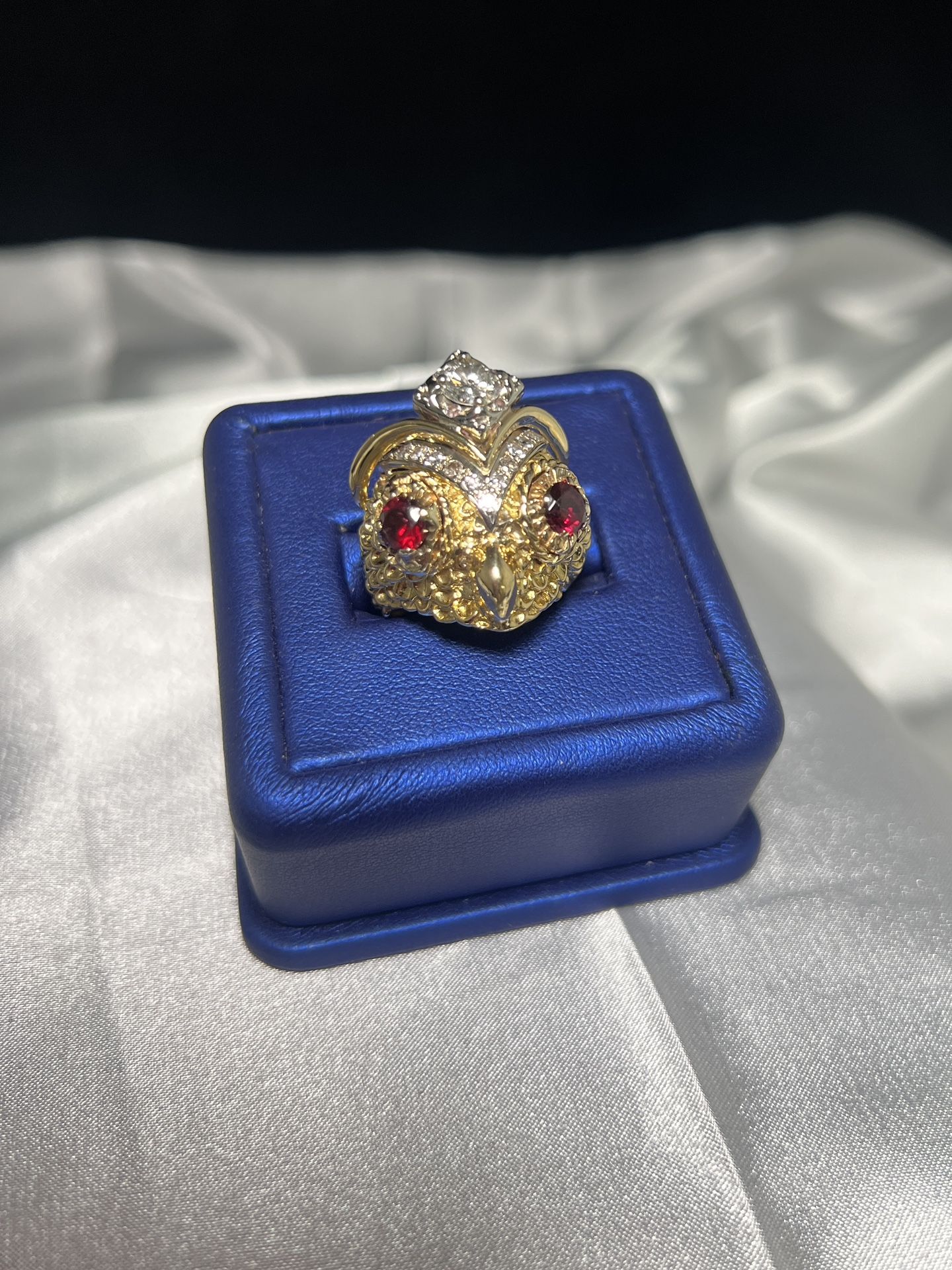 18KYG ring diamond/red stones