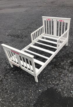 29”wx55”L Kids bed good condition