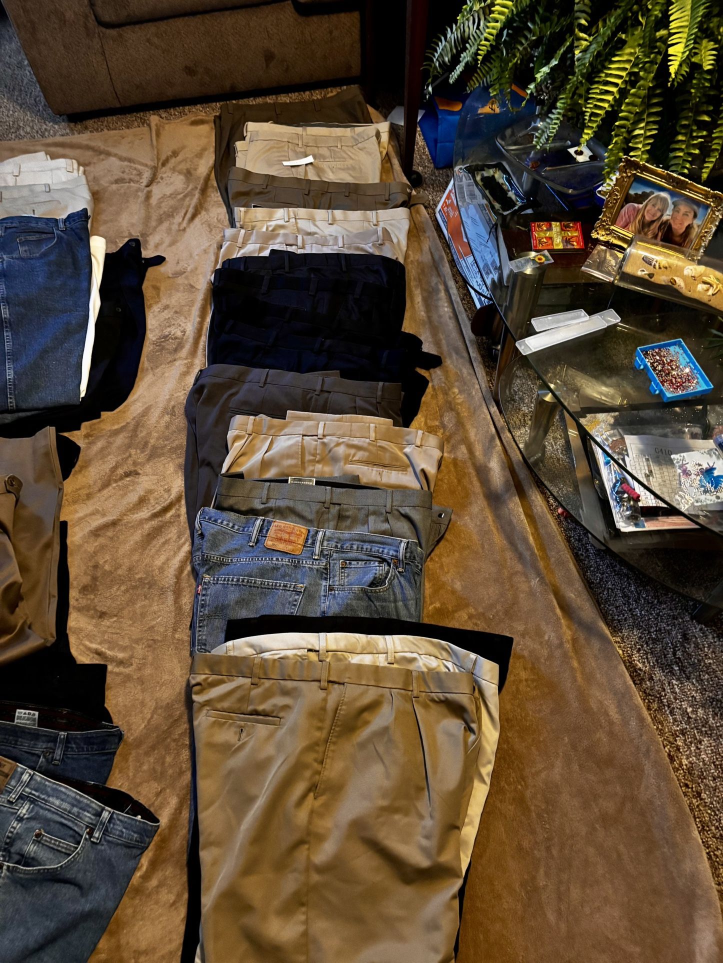 MENS PANTS. 44x32
