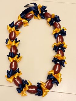 Senior Football Lei