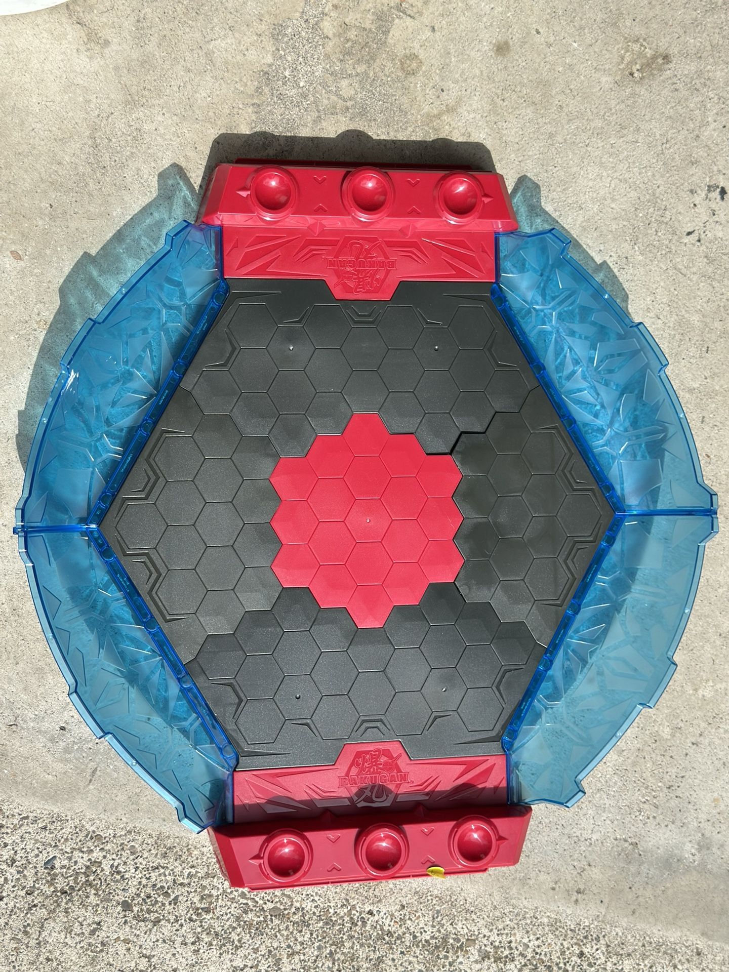 Bakugan Battle League Coliseum, Deluxe Game Board