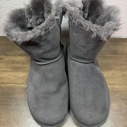 NEW (SIZE 9) Womens UGG® Mini Bailey Bow II Boot - Gray