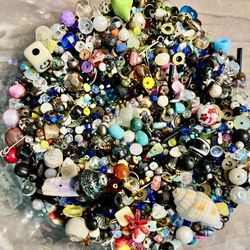 Beads And Trinkets 