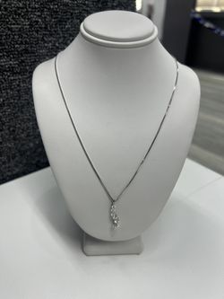 4.20gms 14kt WG 1.00ct Tw Diamond Pendant & Chain 