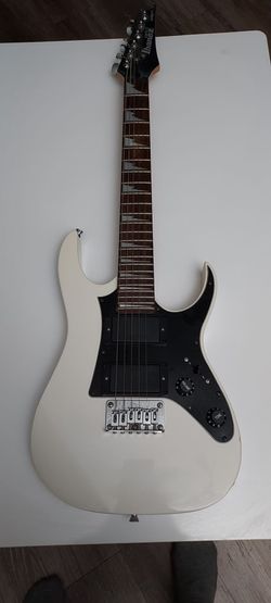 Ibanez  White Guitar