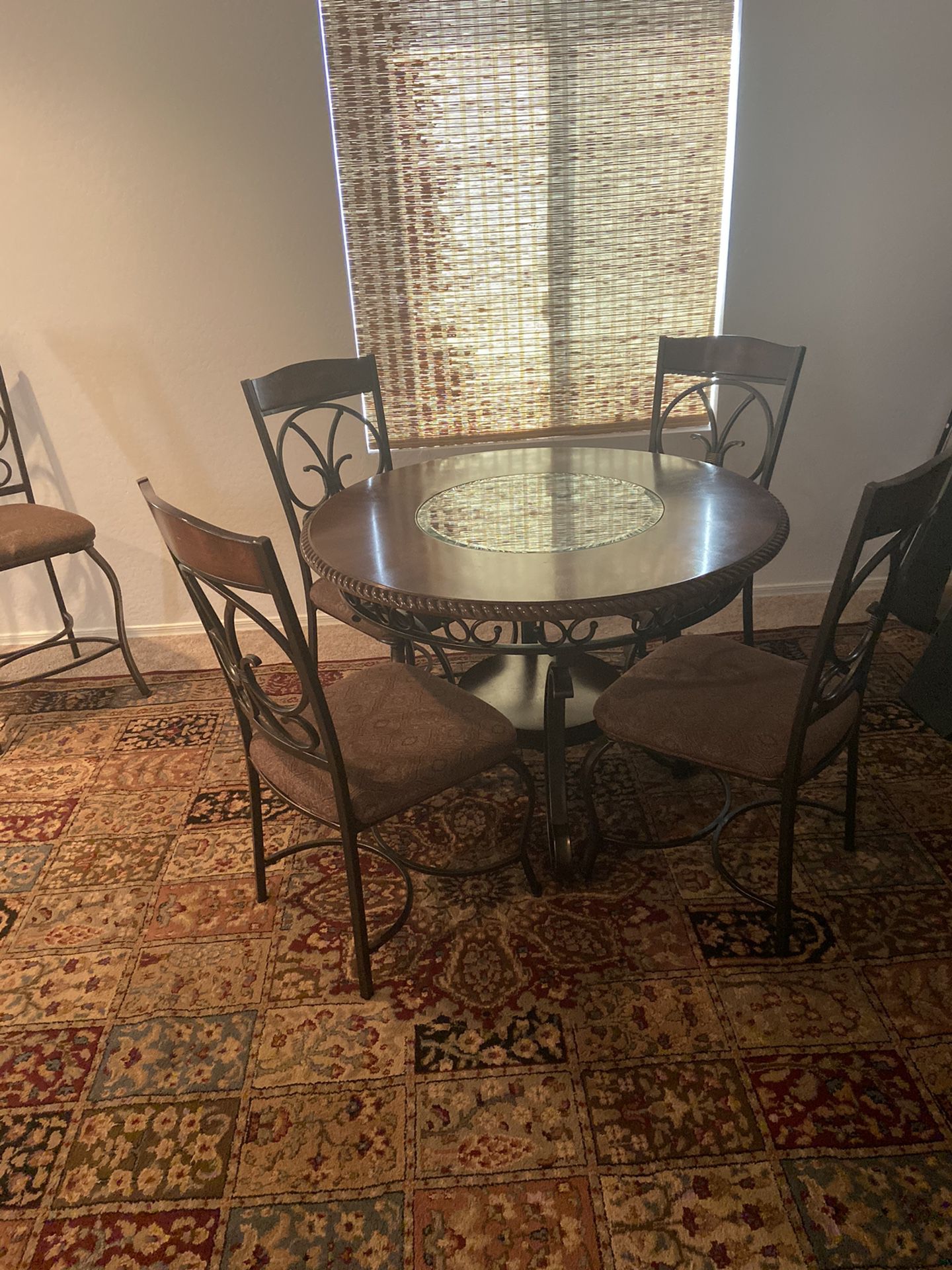 Dining table with 2 matching bar height stools