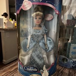 Disney Doll Collectible