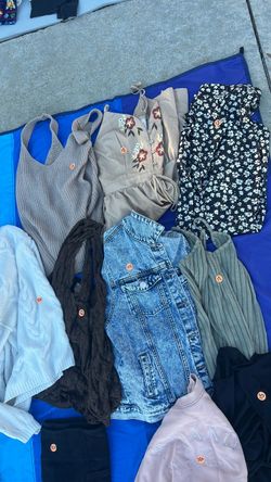 Mixed Women's Clothing Lot – 8 Pieces