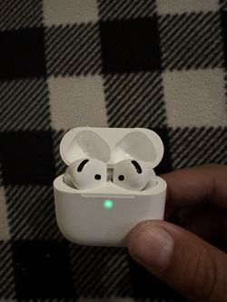Apple AirPods 4th Generation