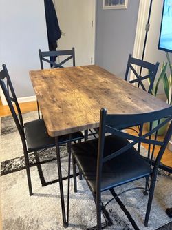Table, Chairs, Rug