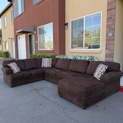 Like New Sectional Couch - Free Delivery