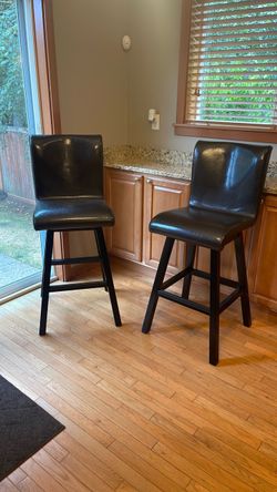 Swivel bar height chairs