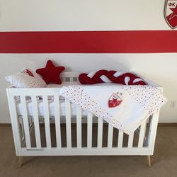 Basically New Baby Crib 