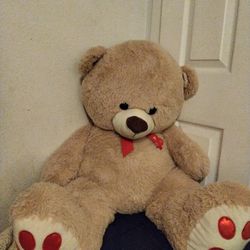 Giant' teddy Bear