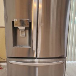 LG 26 cu. ft. Smart French Door Refrigerator Freezer