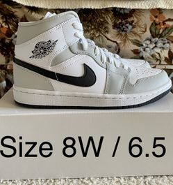 Size 6.5 / 8W - Nike Air Jordan 1 Mid Light Smoke Grey