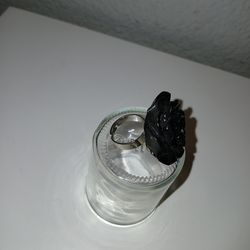 Black Flower Ring