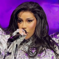 Cardi B … 16/02… x4