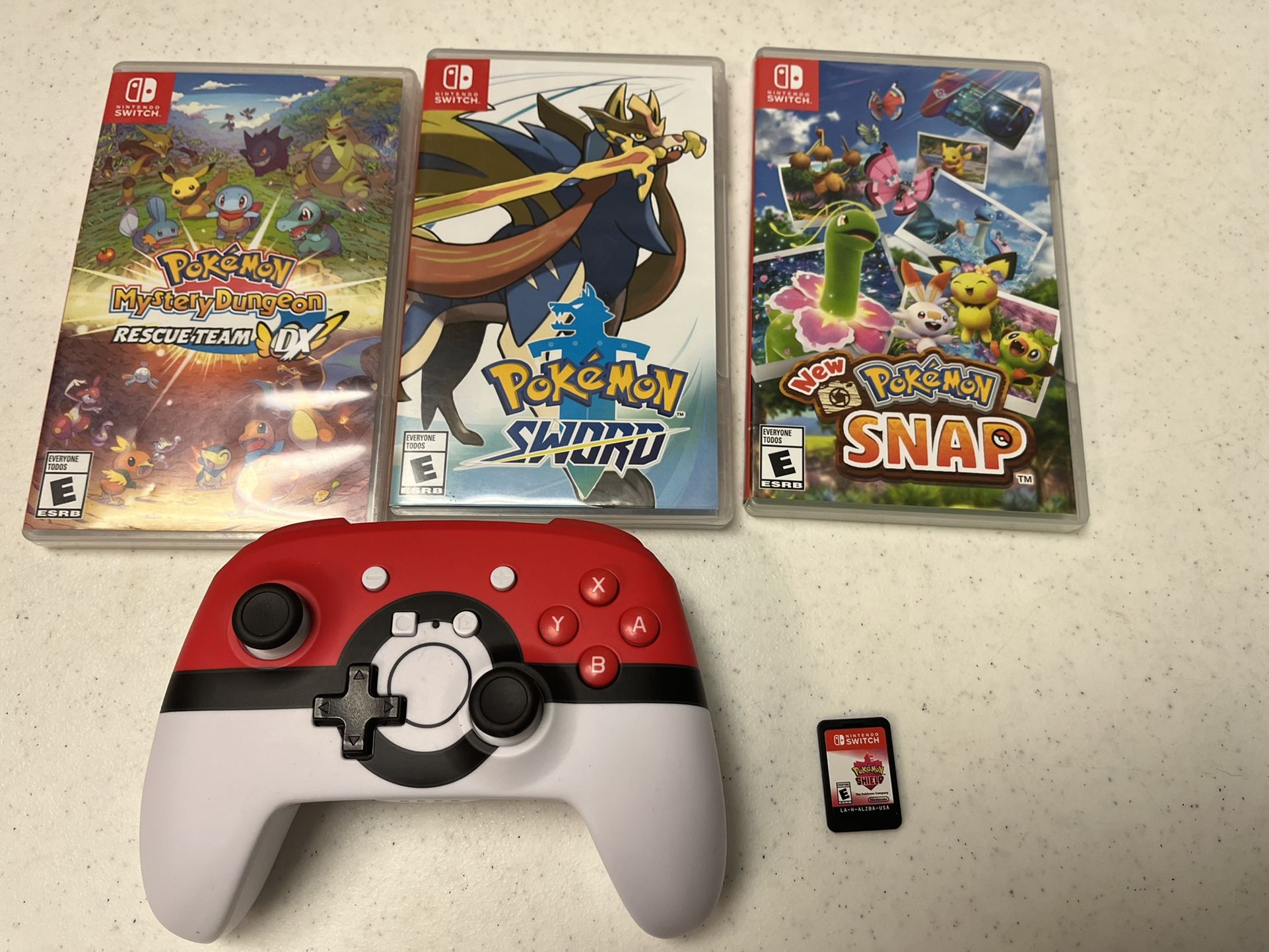 Nintendo Switch Pokémon Lot 