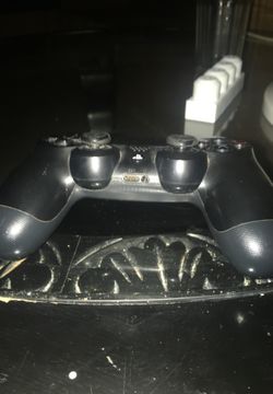 Selling ps4 controller