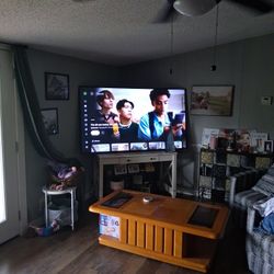 Samsung TV 75IN
