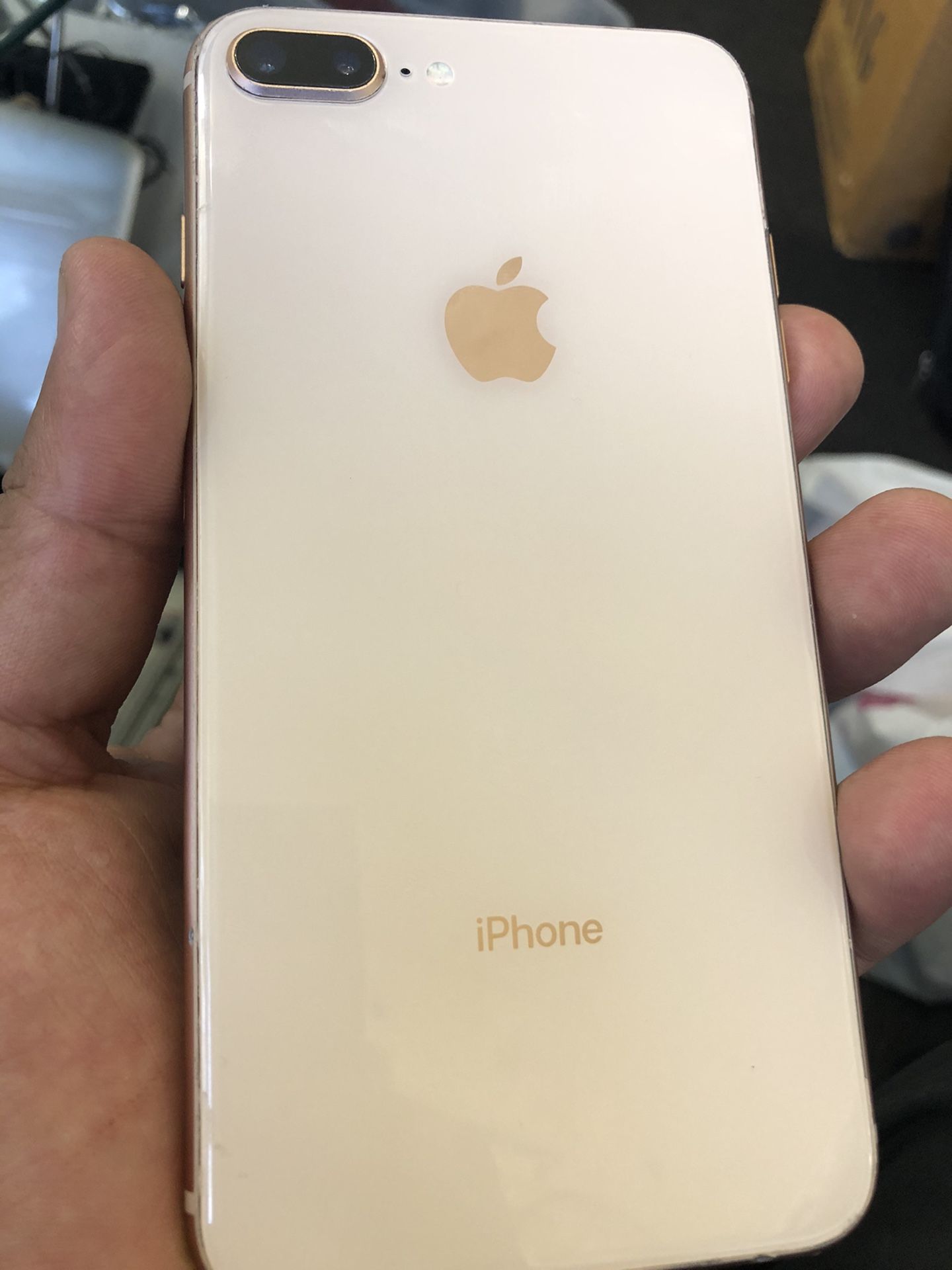 iPhone 8 Plus 64 gig Gold-Pink Metro T-Mobile