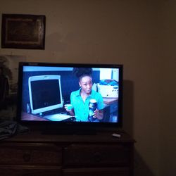 Samsung TV And Roku Wit Remote          