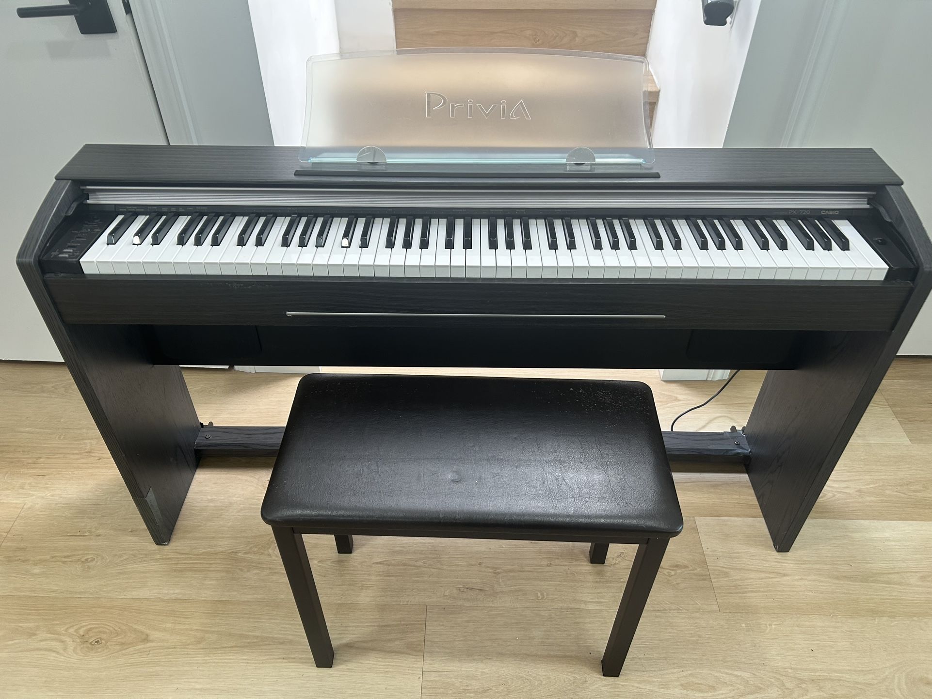 Casio Privia PX-720 digital Piano with Stand and Bench