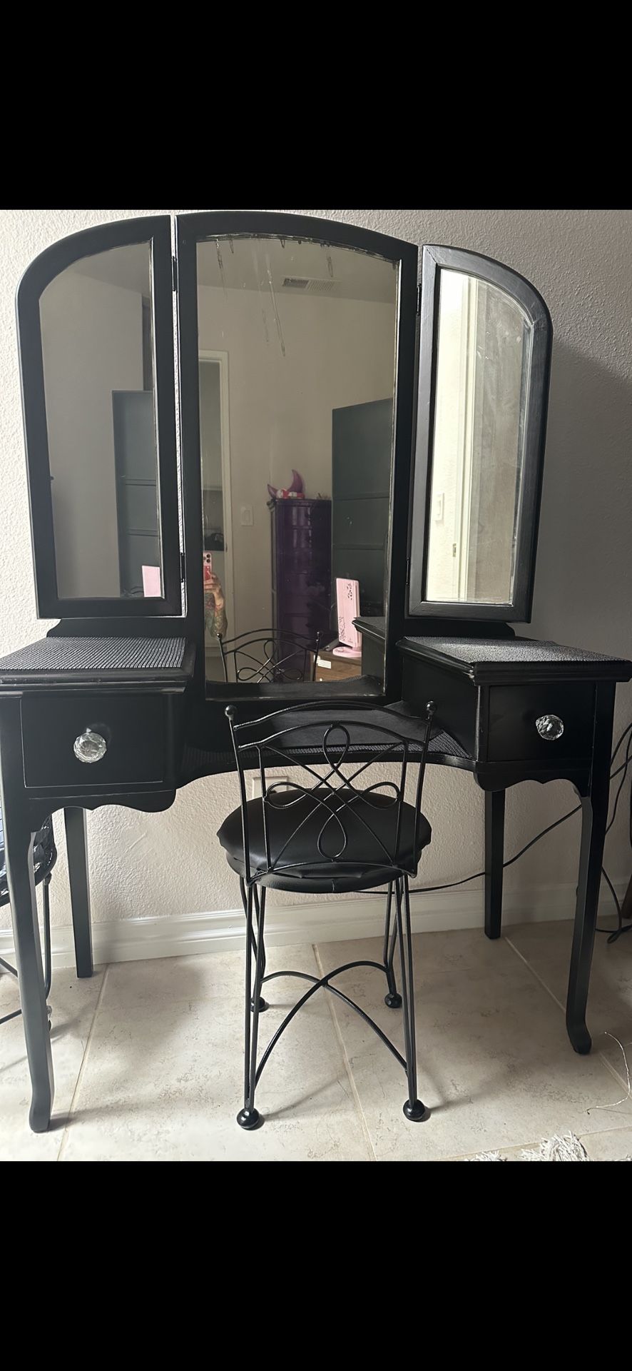 Antique Vanity Dresser With Chair