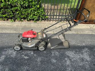 Honda Harmony HRB216 21" deck, 5.5 HP