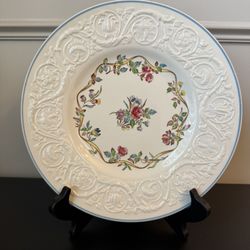 Wedgwood China Dinner Plates
