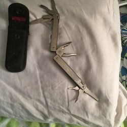 Victornox Swiss 10 In One Tool