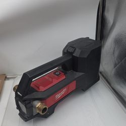 2771-20 Milwaukee M18 Transfer Pump + battery
