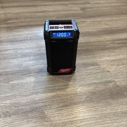 Milwaukee Bluetooth Speaker 