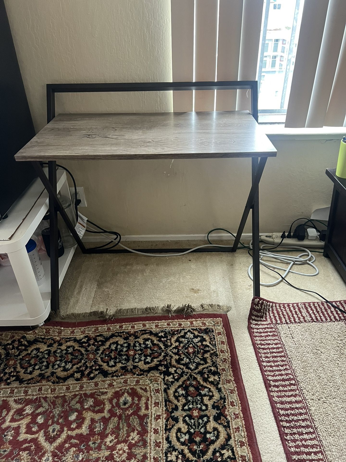 excellent condition desk