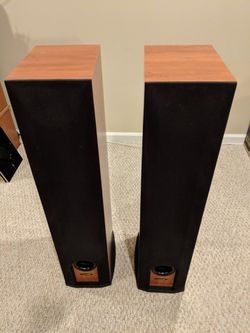 ***PRICE DROP***Polk Audio R-50 Floorstanding Speakers