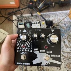 Death By Audio Thee Fuzz War Overlord