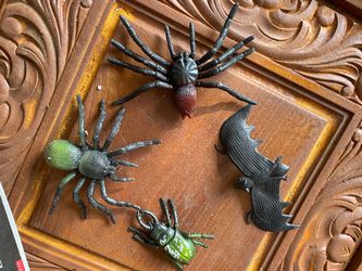 Plastic Halloween Creepy Crawly Toy Figures Set
